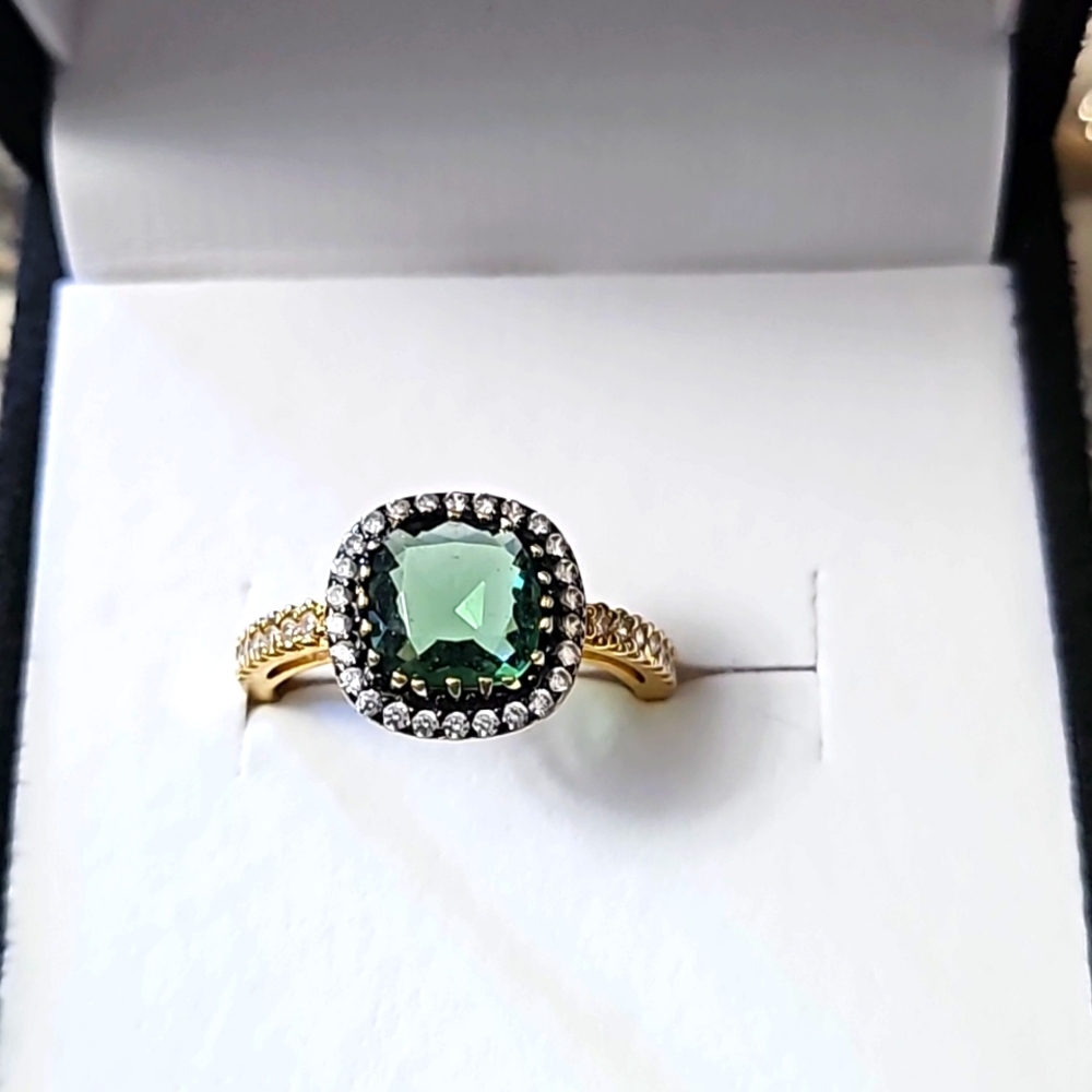Fashion jewelry ring